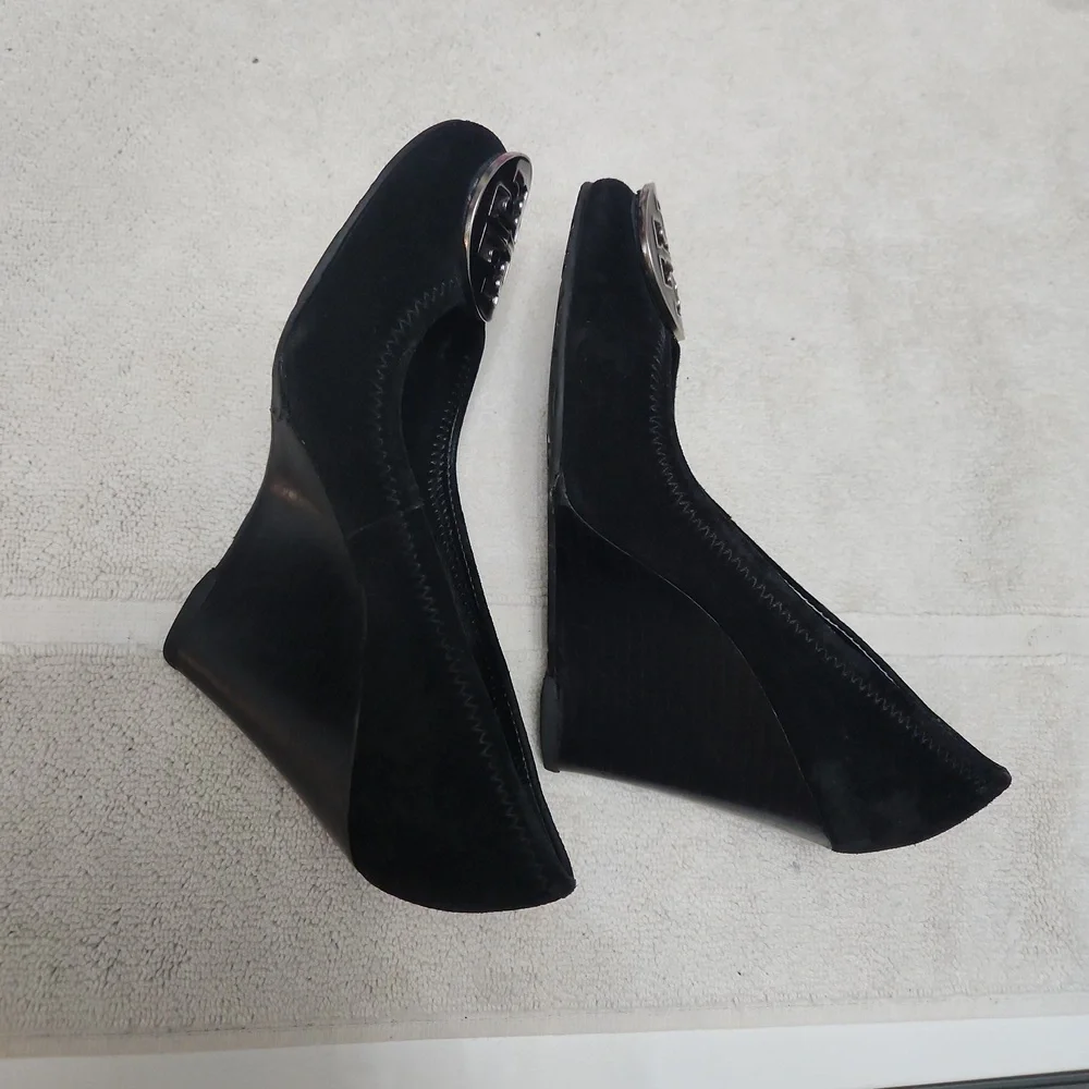 Tory Burch shoe - Picture 2 of 6